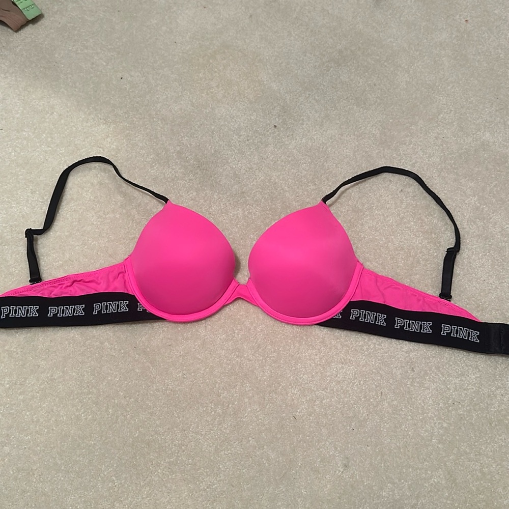 Victoria secret everywhere push up bra 32 C